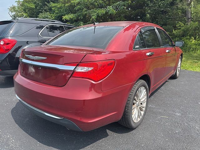 2011 Chrysler 200