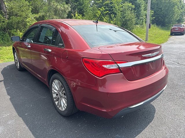 2011 Chrysler 200