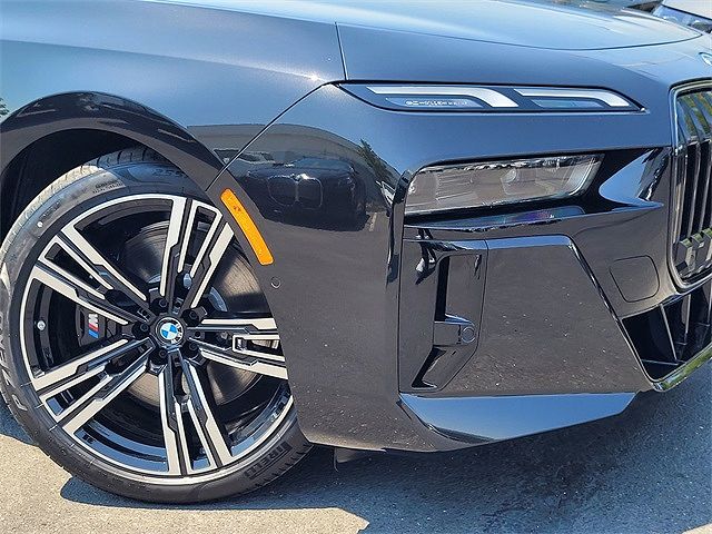 2025 BMW i7