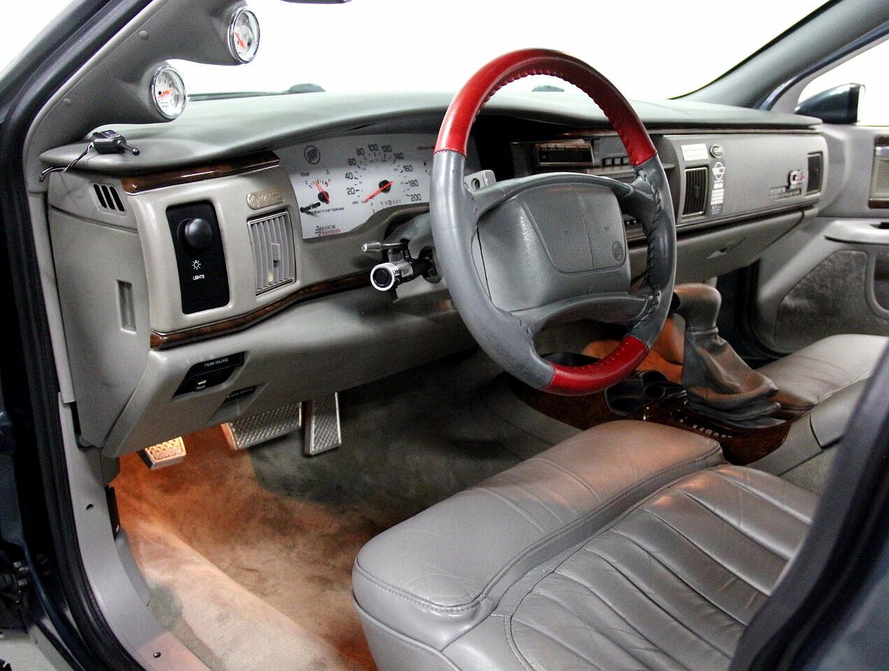 1994 Buick Roadmaster Base image 52