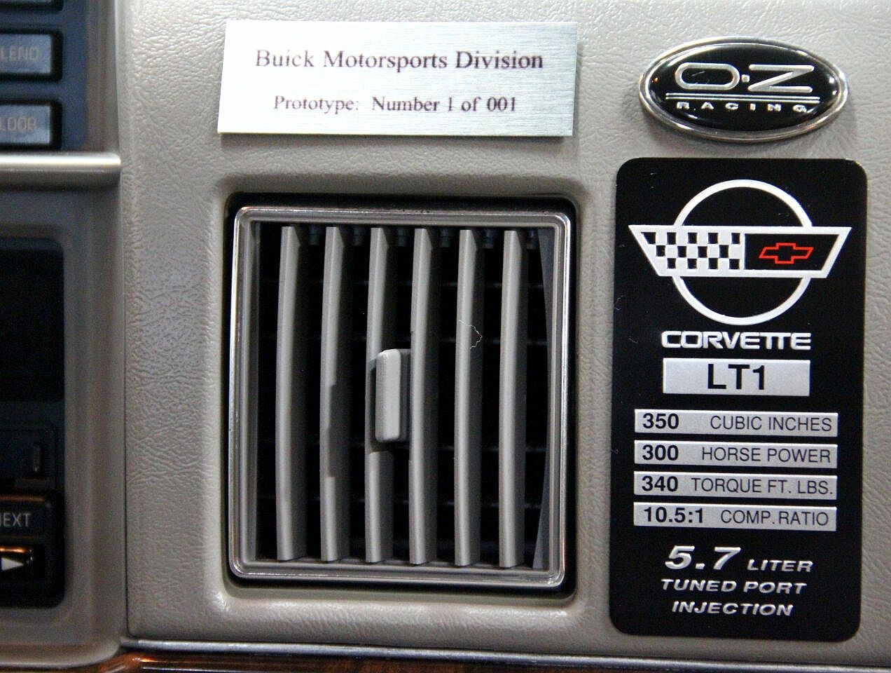 1994 Buick Roadmaster Base image 75