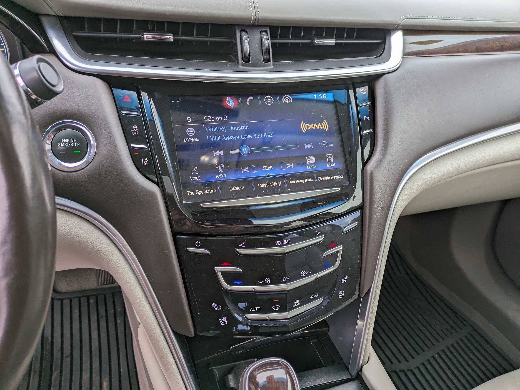 2015 Cadillac XTS Platinum image 12