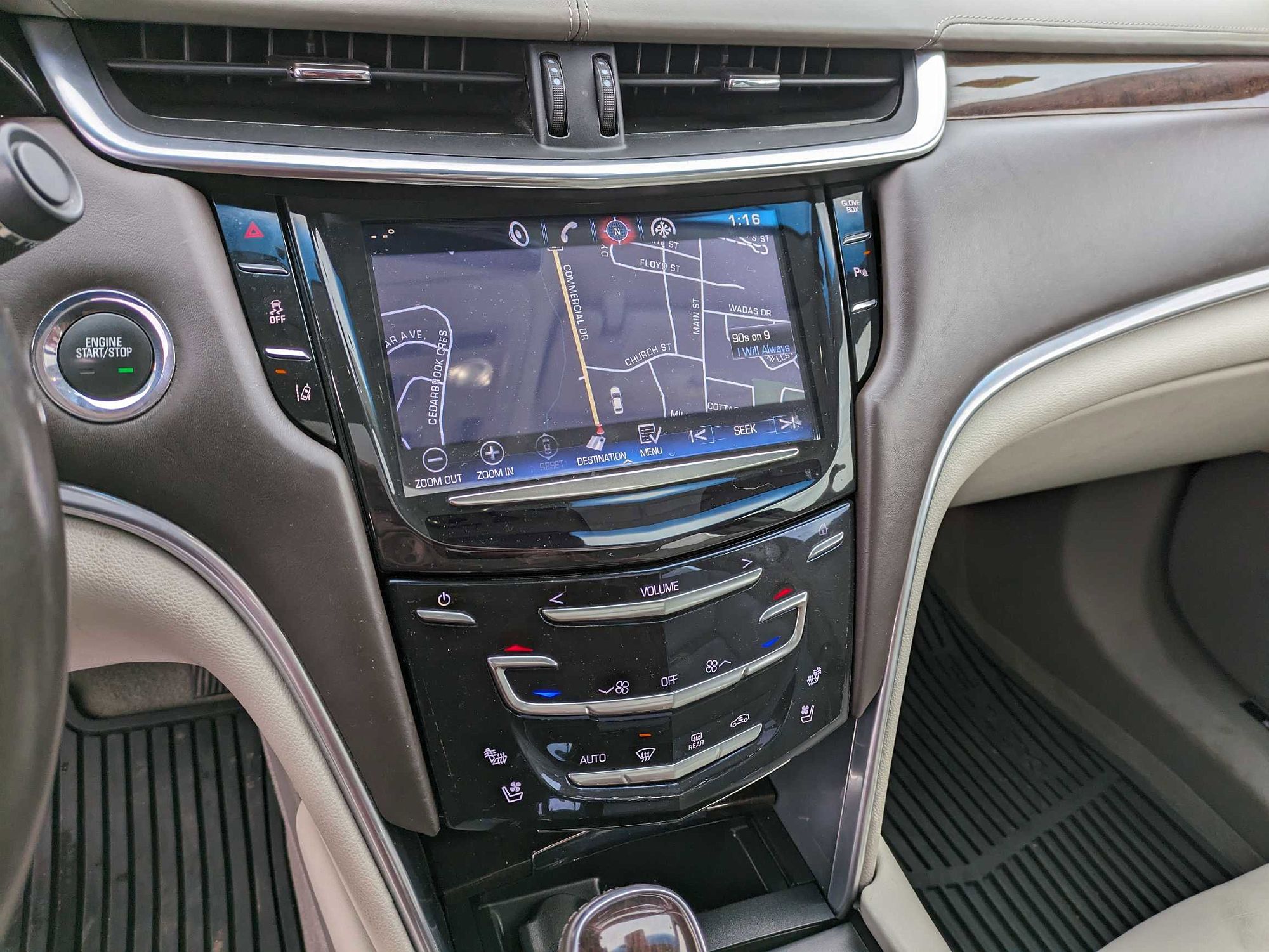 2015 Cadillac XTS Platinum image 13