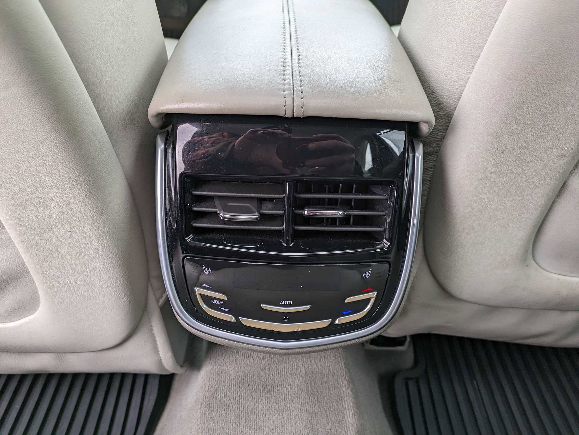 2015 Cadillac XTS Platinum image 22
