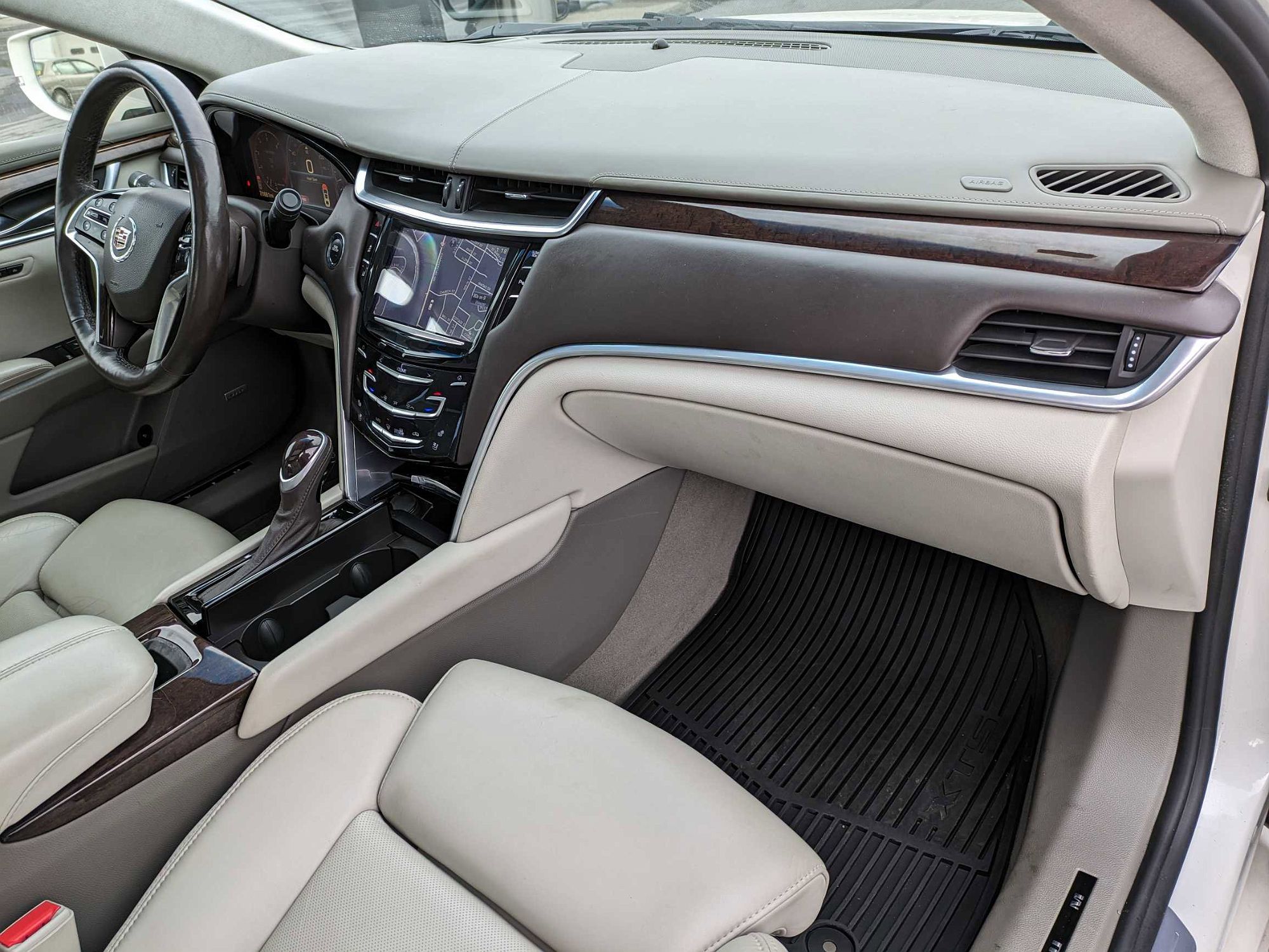 2015 Cadillac XTS Platinum image 28