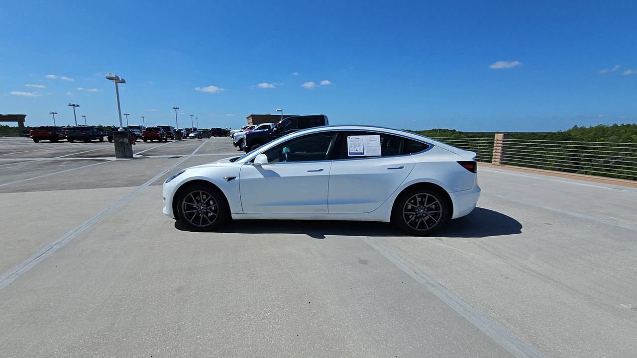 2020 Tesla Model 3 Long Range image 17