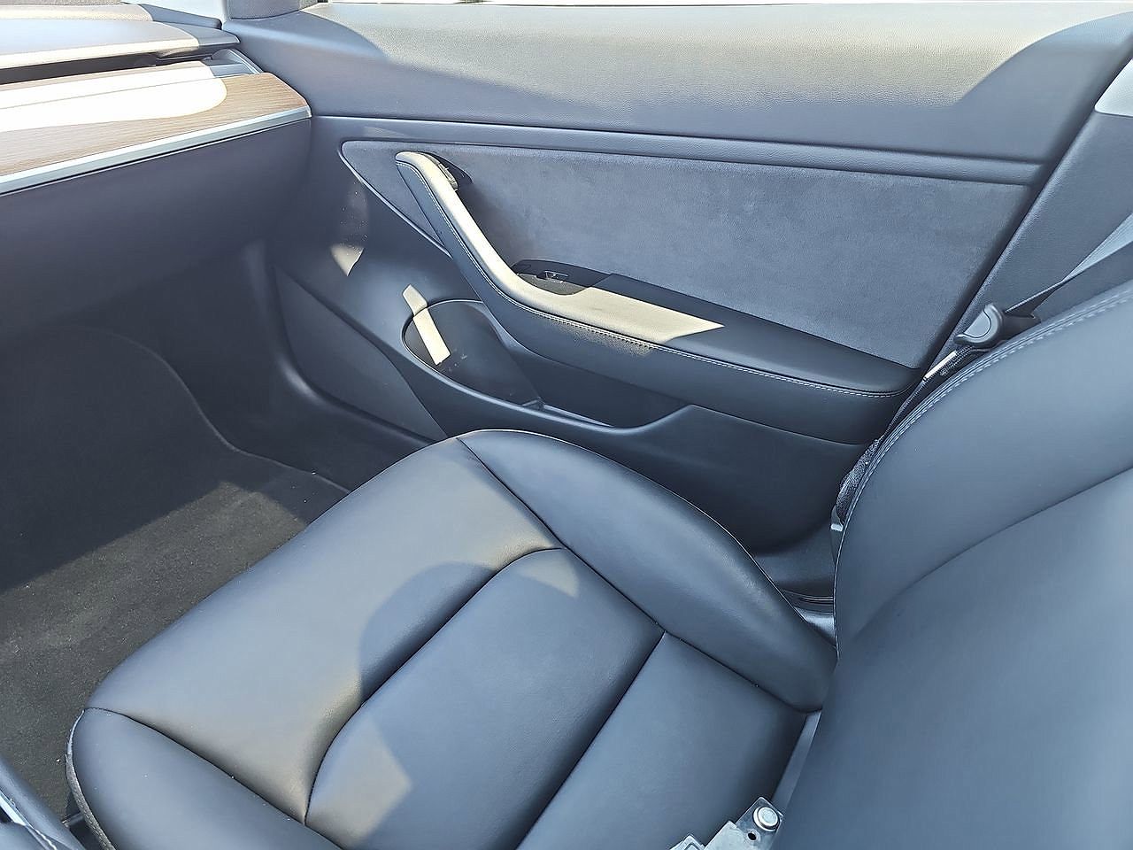 2020 Tesla Model 3 Long Range image 44