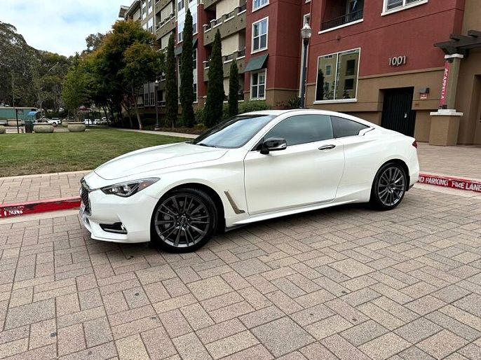 2017 Infiniti Q60