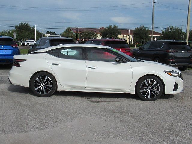 2023 Nissan Maxima