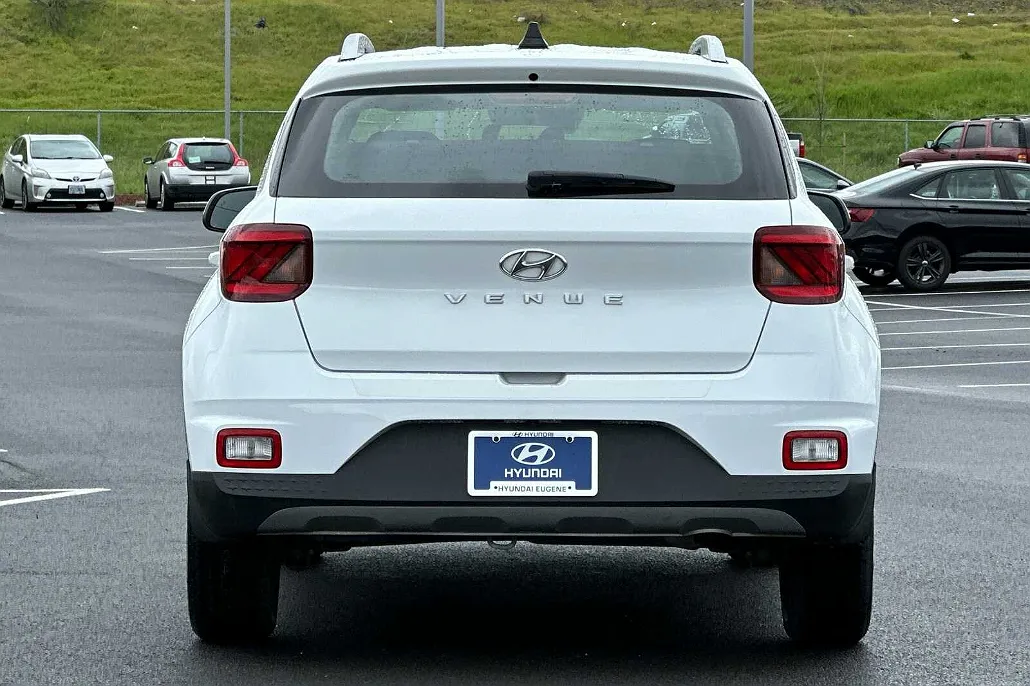 2021 Hyundai Venue SEL image 4