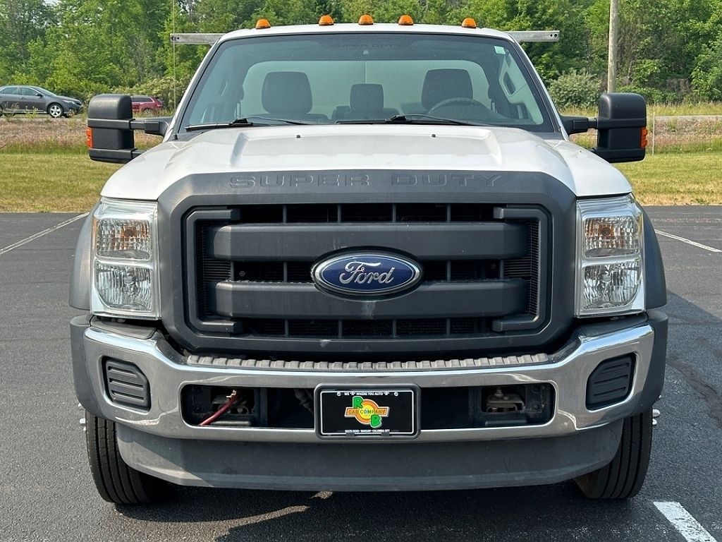 2014 Ford F-550 null image 2
