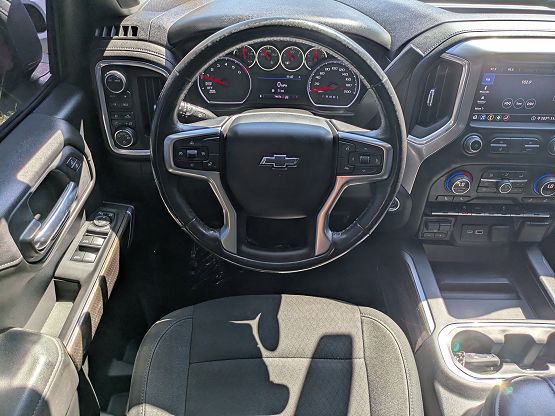 2020 Chevrolet Silverado 1500 RST photo 9