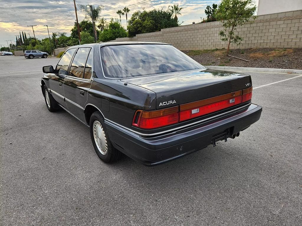 1990 Acura Legend L image 2