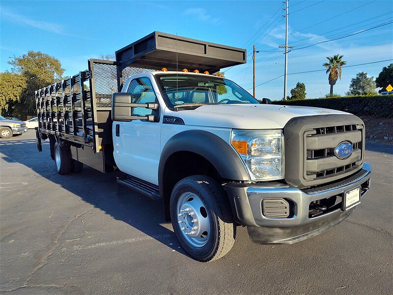2015 Ford F-550 XL image 3