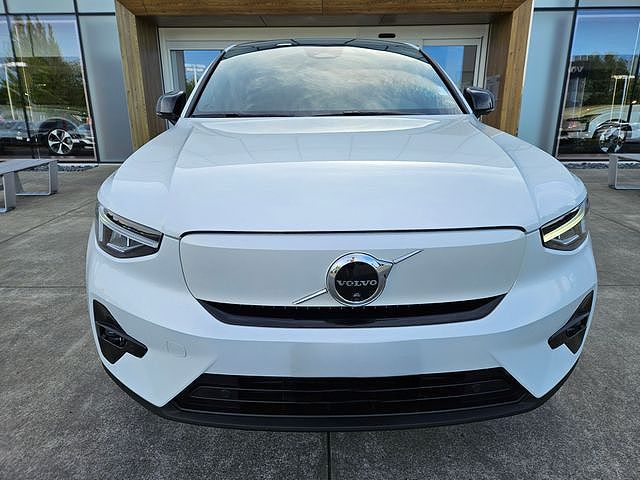 2023 Volvo C40