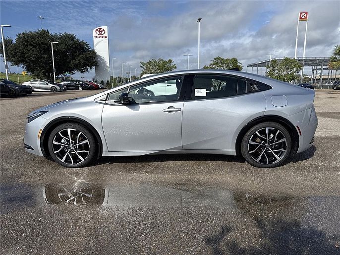 2026 Toyota Prius Plug-in