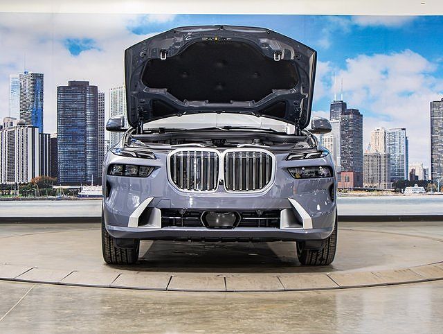 2026 BMW X7