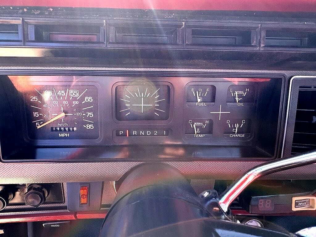 1986 Ford F-250 null image 12