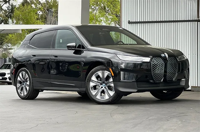 2025 BMW iX