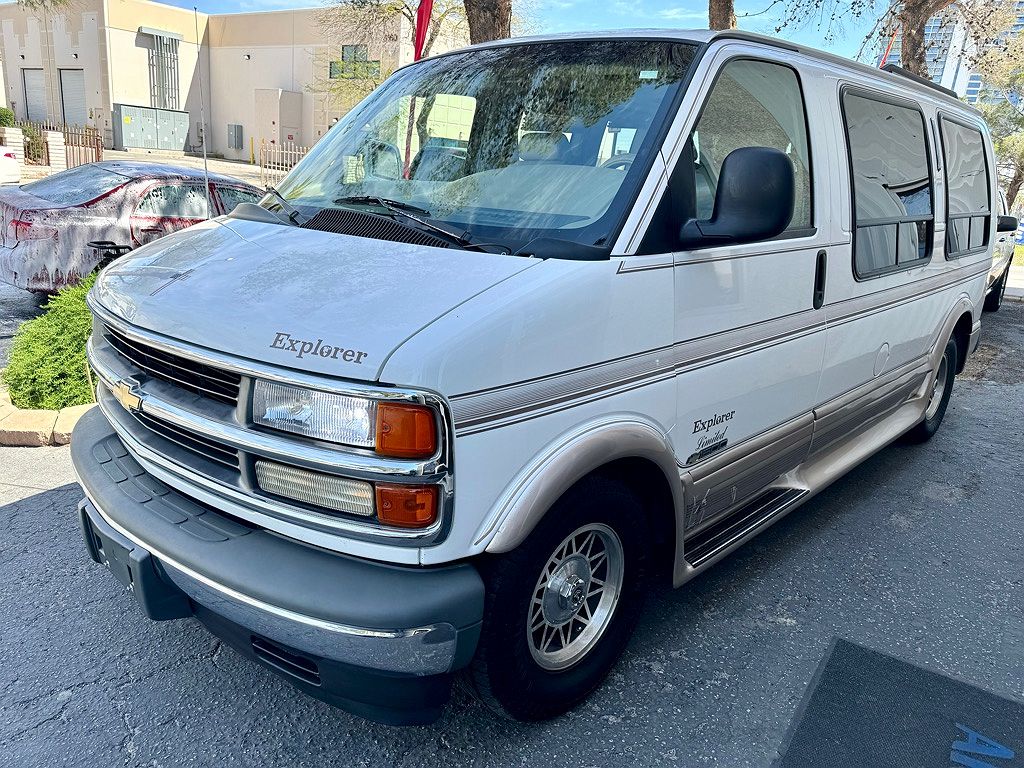 1997 Chevrolet Express 1500 image 0