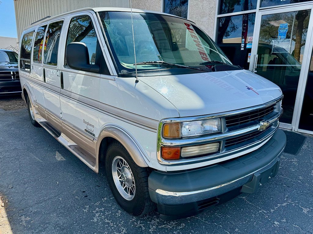 1997 Chevrolet Express 1500 image 2