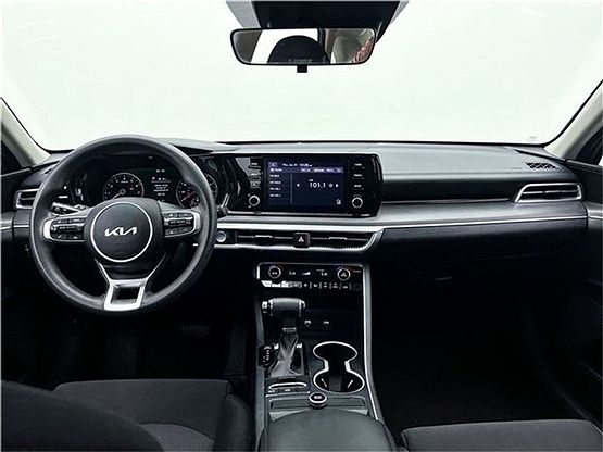 2022 Kia K5 LXS photo 10