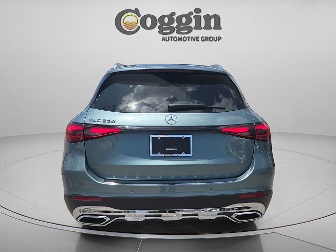 2027 Mercedes-Benz GLC