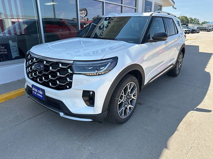 2025 Ford Explorer