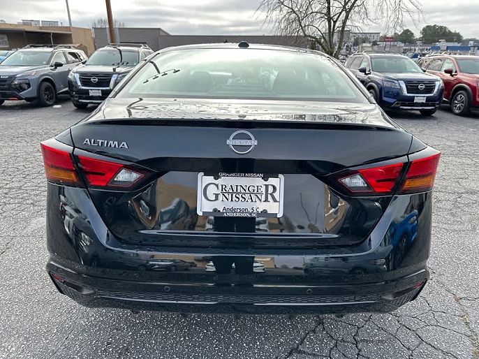 2025 Nissan Altima