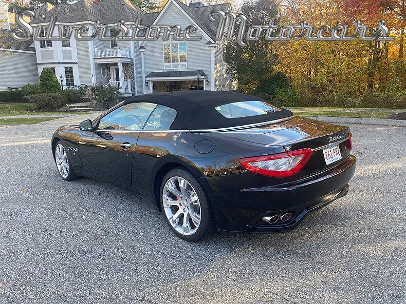 2011 Maserati GranTurismo Base image 4