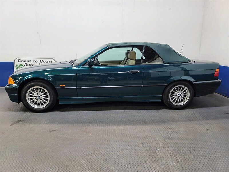 1998 BMW 3 Series 323i image 2