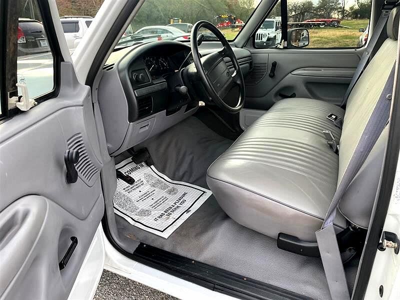 1994 Ford F-150 S image 8