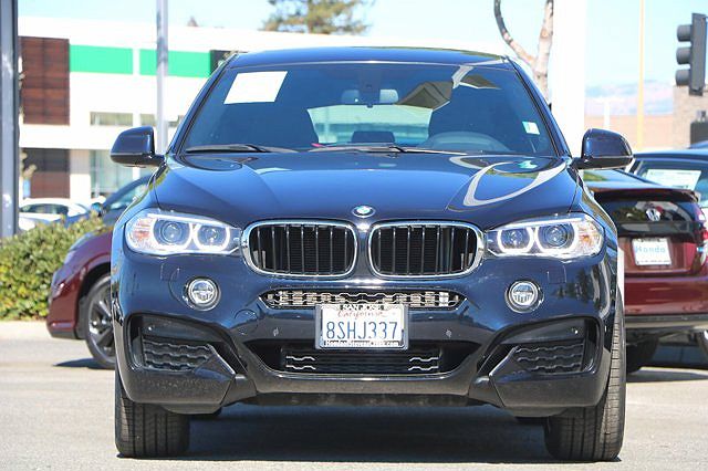 2016 BMW X6 xDrive35i image 2