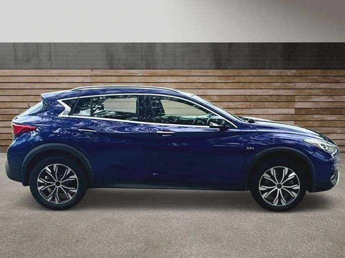 2017 Infiniti QX30