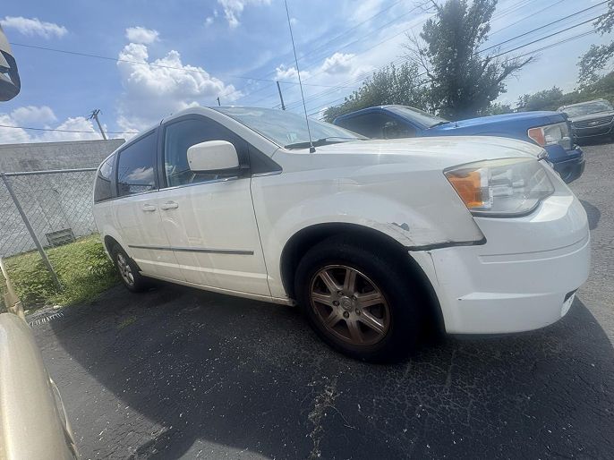 2010 Chrysler Town & Country
