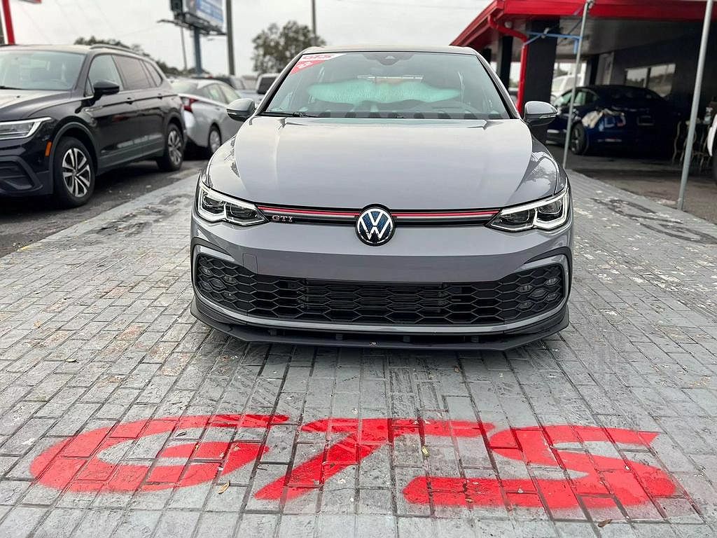 2022 Volkswagen Golf Autobahn image 2
