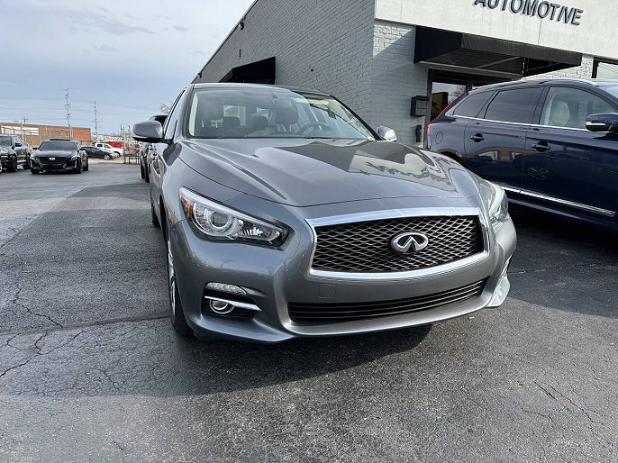 2015 Infiniti Q50