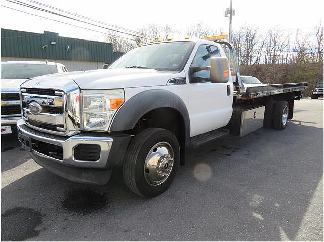 2011 Ford F-550 null image 0
