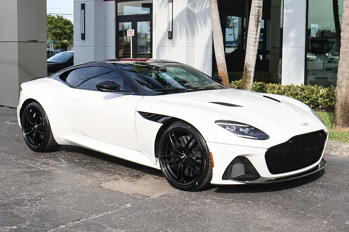 2019 Aston Martin DBS