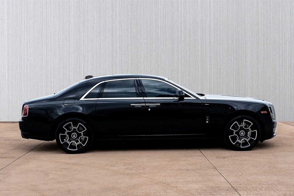 2019 Rolls-Royce Ghost Black Badge image 2