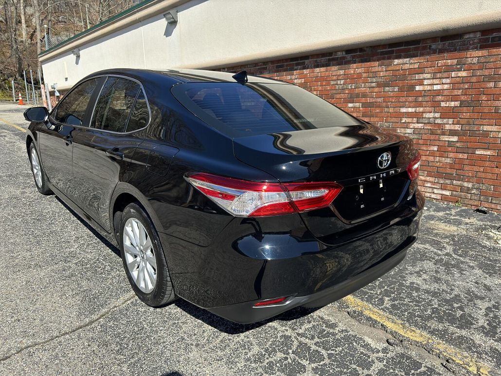 2019 Toyota Camry LE image 2
