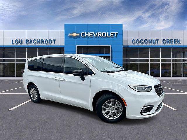 2024 Chrysler Pacifica