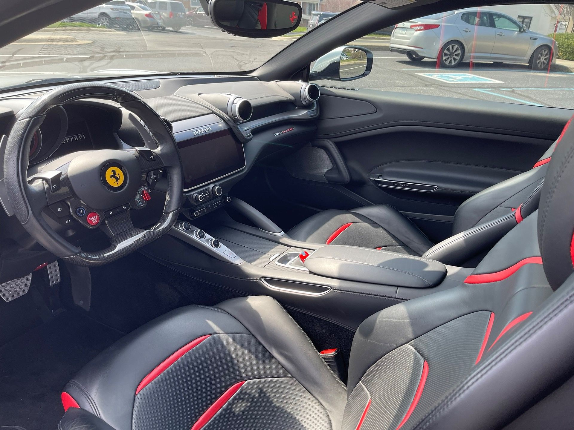 2018 Ferrari GTC4Lusso T image 11