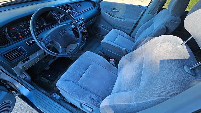 1997 Honda Odyssey LX image 8
