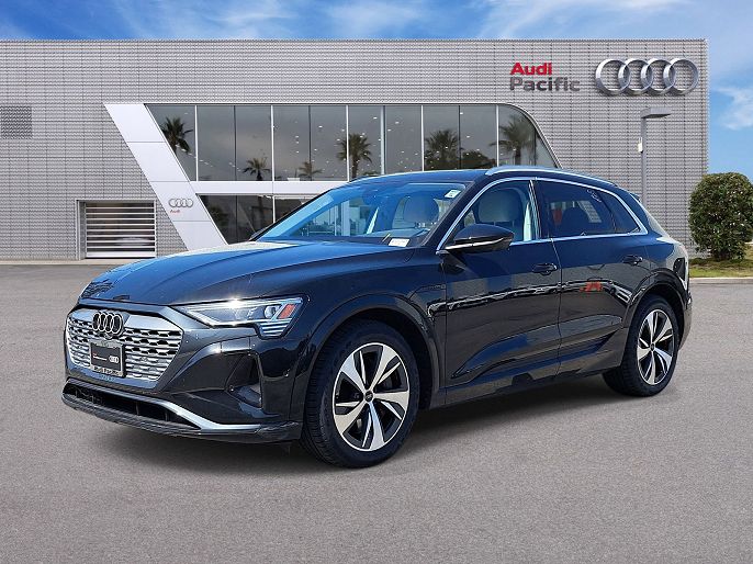 2024 Audi Q8 e-tron
