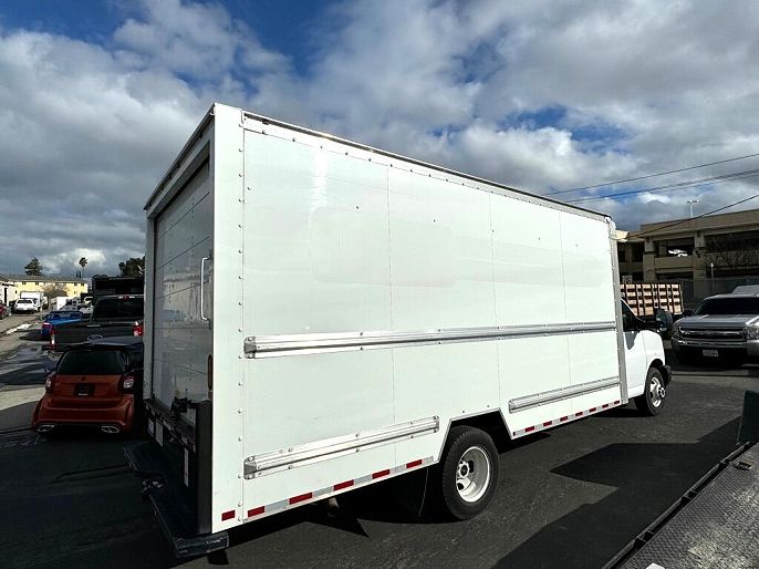 2018 GMC Savana