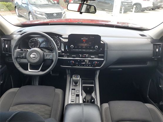 2022 Nissan Pathfinder SV photo 10