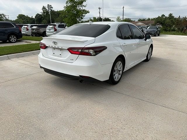 2023 Toyota Camry LE image 5