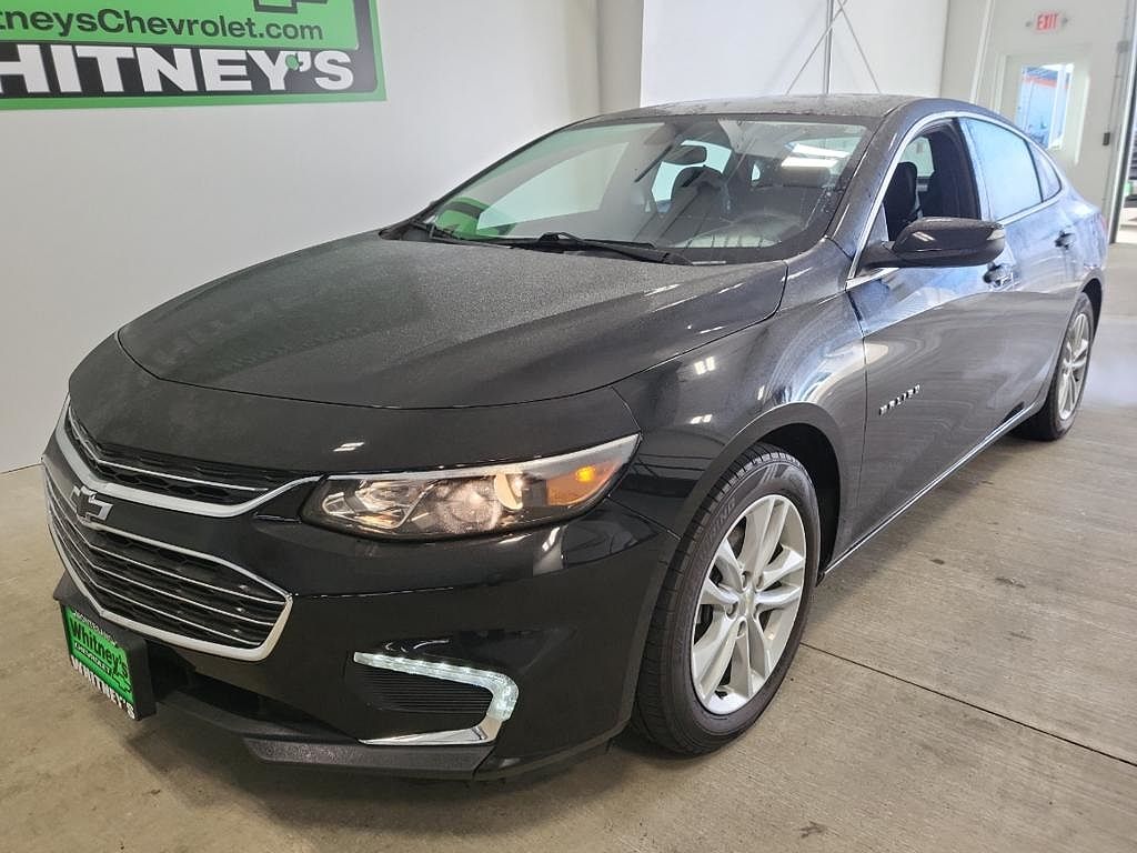 2016 Chevrolet Malibu LT image 1