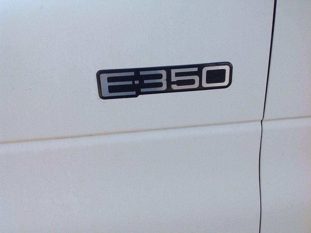 1997 Ford Econoline E-350 image 14